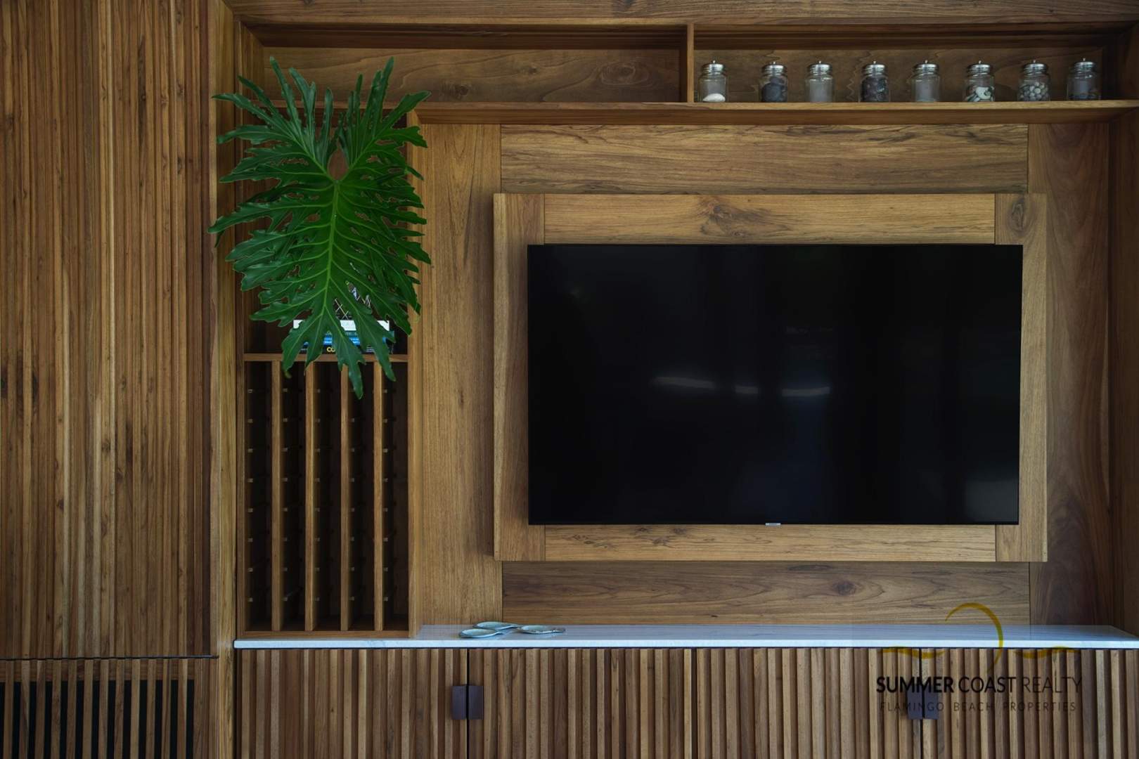 P6803-168446af71527af34e89670d993b26a1