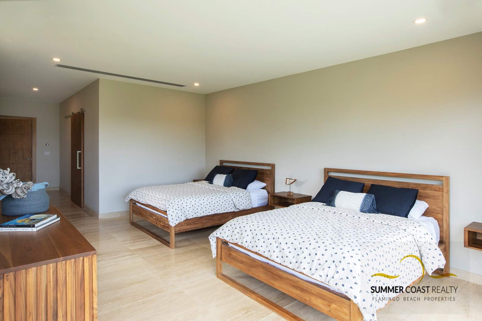 P6803-f2351fd40f82ba2c0cd87a39377defd3