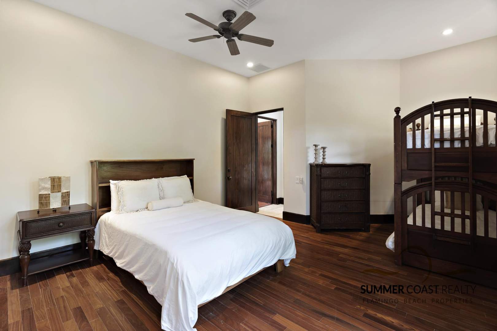 P6911-258dfedb1f146cd388949ce5eb95c79d