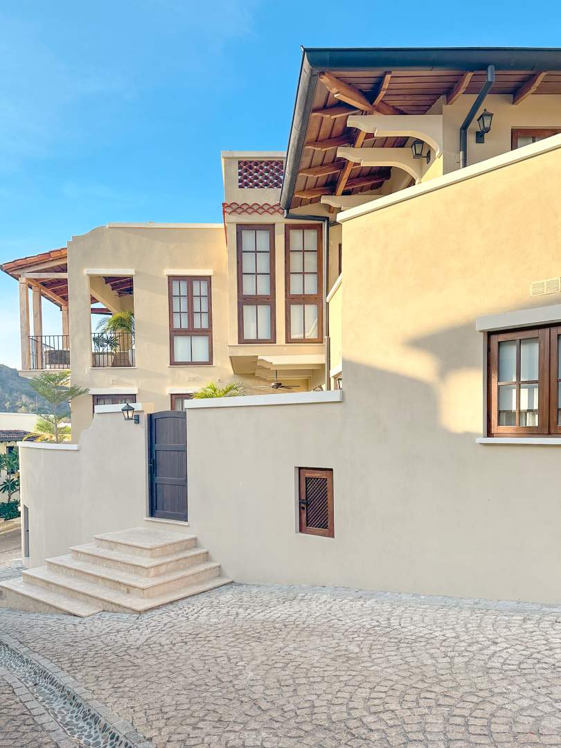 SUMMER COAST REALTY, FLAMINGO MARINA, PLAYA FLAMINGO, LINDSEY CANTILLO, RESERVA CONCHAL, HACIENDA PINILLA, TAMARINDO, LAS CATALINAS, 0883-2