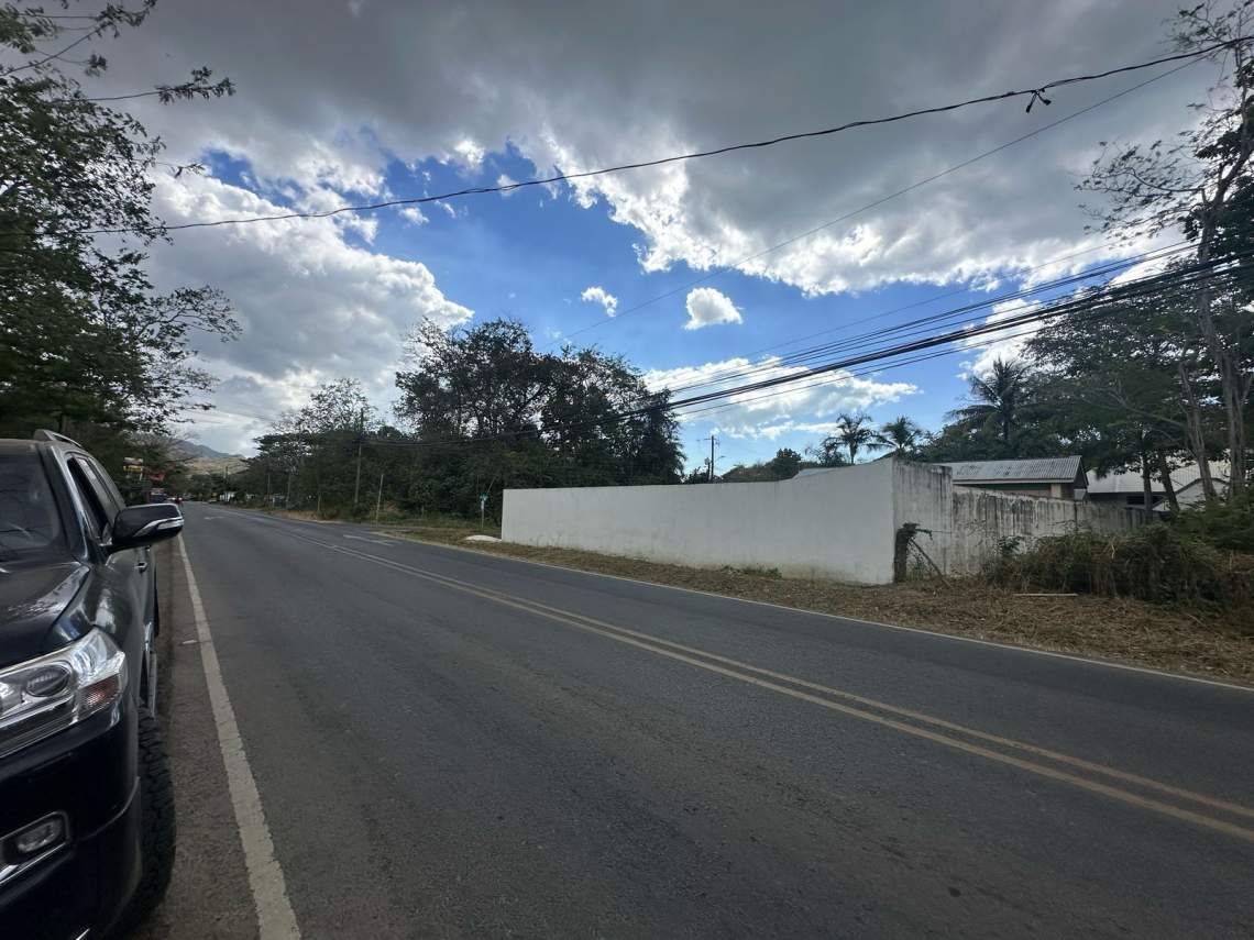 SUMMER COAST REALTY -LOTE COMERCIAL EN RECTA DE LA MURALLA 2