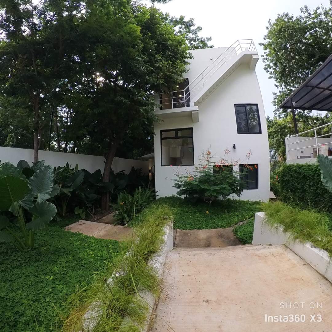 SUMMER COAST REALTY -HOUSE FOR SALE